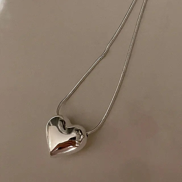 Metal Heart Pendant Necklace